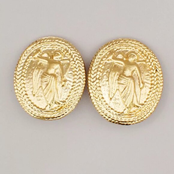 CHANEL Logo Angel Oval Button Earrings Clip-On Gold-Plated Vintage - Picture 1 of 8